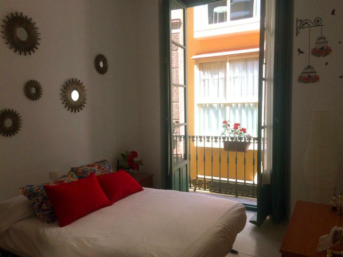 Apartamento Mon Cheri Malaga Luaran gambar